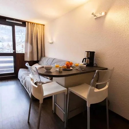 Apartment Les Melezes - Renove & Chaleureux - Acces Pistes Par Navettes - Parking Exterieur Mae-1104 *