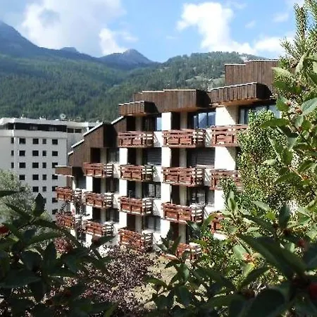 Les Melezes - Renove & Chaleureux - Acces Pistes Par Navettes - Parking Exterieur Mae-1104